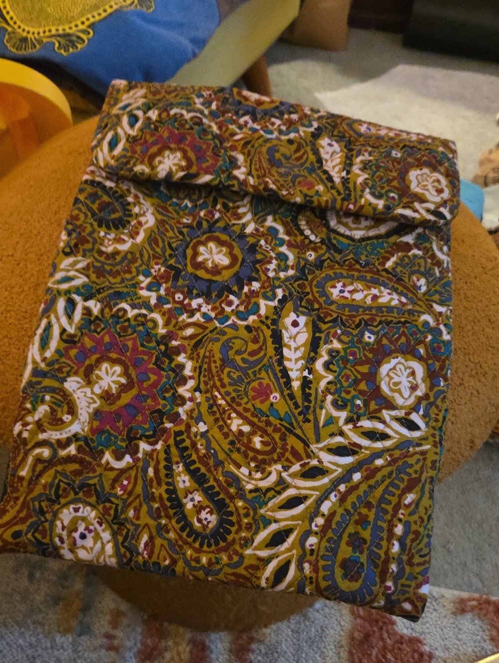 Vera Bradley Paisley Laptop Sleeve  Buta Spray Pattern